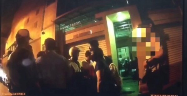 警方抵達後衝突結束。(記者洪臣宏翻攝)