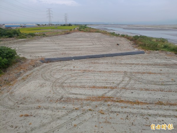 竹塘鄉劉姓農民承租自強大橋下河川地永基段,未整地種植就先報災損領補助,依詐欺取財判刑。(記者陳冠備攝)