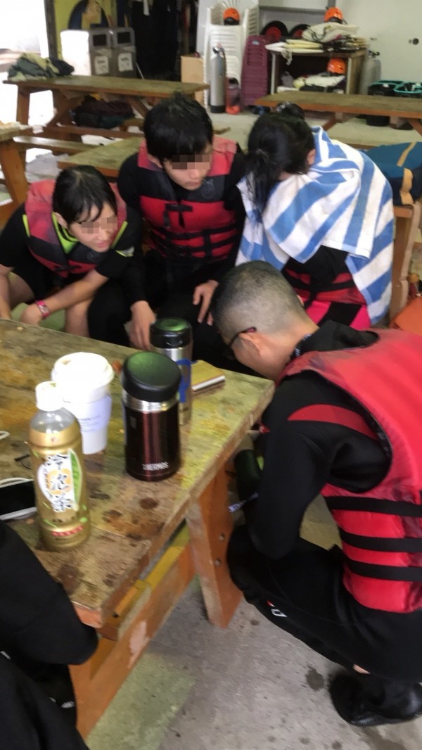 è½æµ·ç3äººåè¢«æèµ·ãï¼è¨èå³æåç¿»æï¼