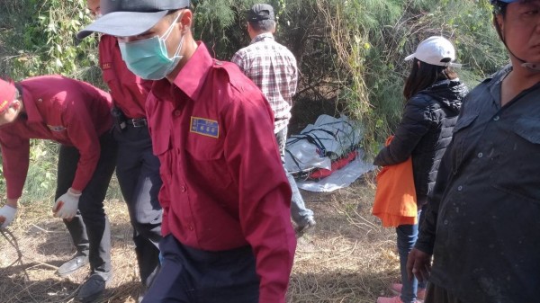 å°ä¸­æ¸¯åæ¶é²éå¡å°ç²é³ç·éºé«ãï¼è¨èæ­ç´&nbsp;ç¾ç¿»æï¼
