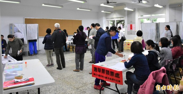 宜蘭縣有3名里長，以一票之差勝選，其中兩人不排除提出當選無效之訴；圖為投票日當天狀況。（資料照，記者張議晨攝）