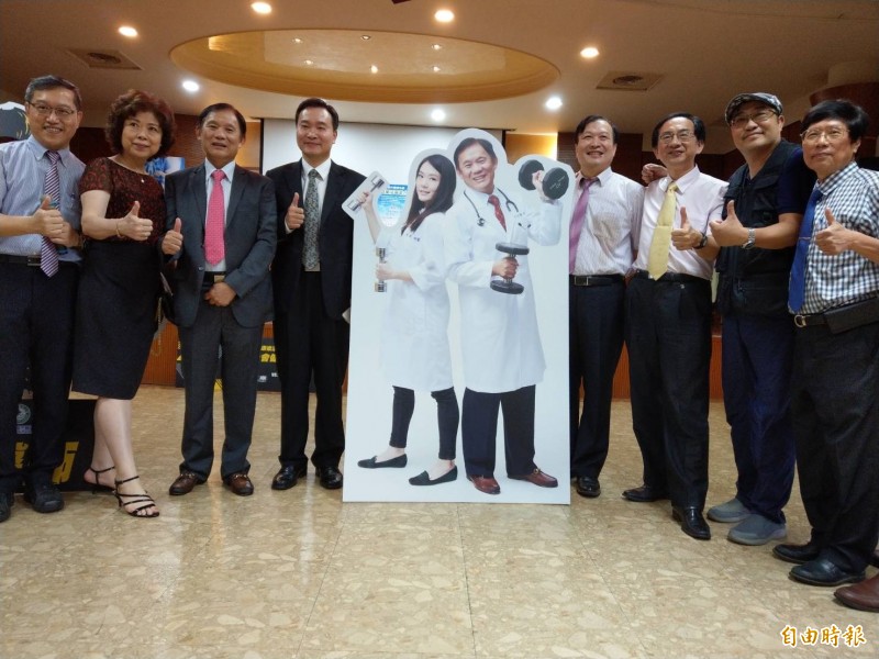 高雄市醫師公會為照顧4000名醫師會員及眷屬,規劃高階健檢及健身減重專案。(記者方志賢攝)