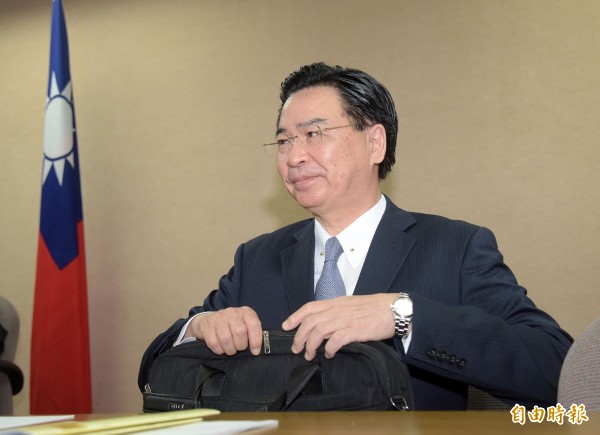 立法院國防及外交委員會17日邀請外交部長吳釗燮列席報告並備詢。(記者黃耀徵攝)
