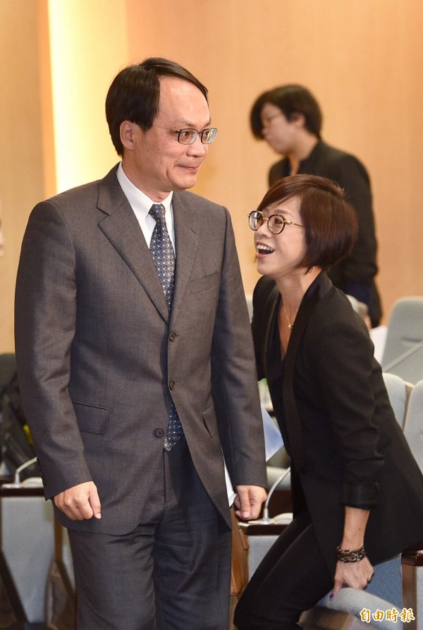 不當黨產處理委員會24日針對「社團法人中國青年救國團是否為社團法人中國國民黨之附隨組織」舉行第二次聽證會,不當黨產處理委員會主委林峯正出席會議。(記者羅沛德攝)
