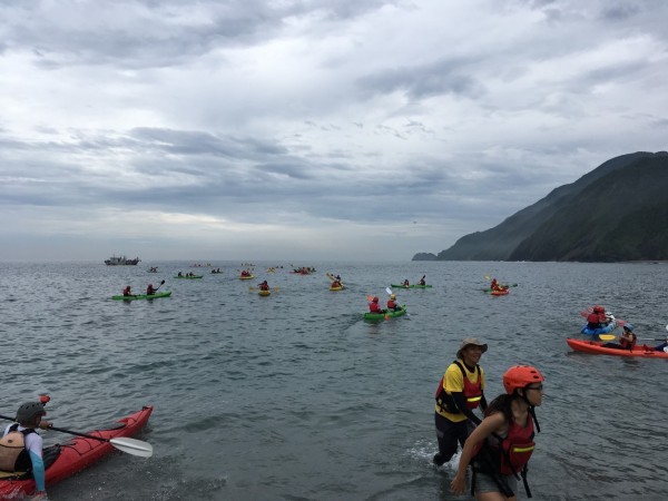 南方澳情人灣2人落海，消防局派員搶救。示意圖。（資料照，讀者林碧玲提供）