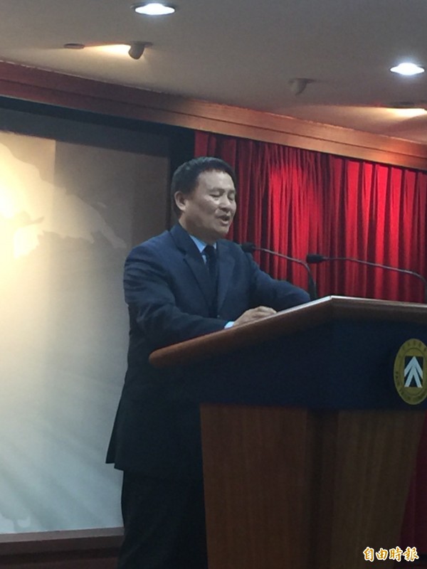 公平會副主委彭紹瑾今天表示,大潤發發布衛生紙漲價的不實訊息,誤導消費者,公平會開罰350萬。(記者廖千瑩攝)