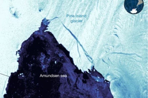 派恩島冰河已發生大崩裂狀況，厚度近200公尺，向阿蒙森海（Amundsen Sea）裂出長方形浮冰，可能逐漸碎裂。（圖擷自theverge.com）