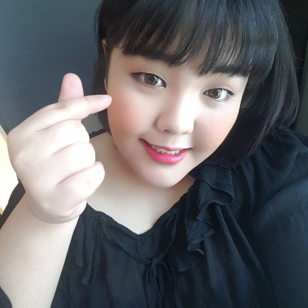 梁秀彬粉絲遍及亞洲,更有人稱她韓國愛黛兒。(圖擷取自梁秀彬臉書)