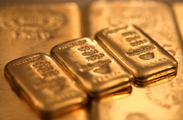 6月黃金則下跌1.20美元，或0.1%，收於每盎司1305.60 美元。在電子盤交易中，黃金上漲至每盎司1312.20美元。（彭博社）