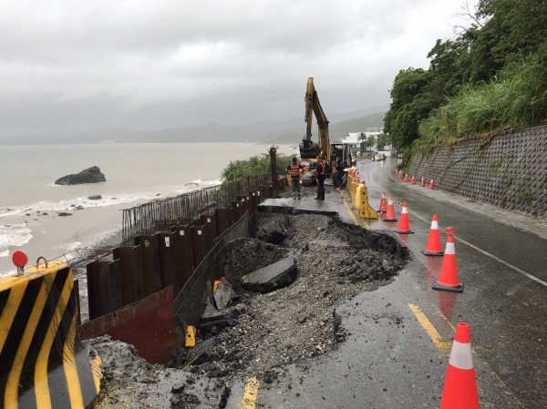 卡努颱風外圍環流與東北季風共伴，導致台灣東半部豪雨成災，明天（16日）宜蘭、台東、花蓮部分地區及學校宣布停班停課。（資料照，民眾提供）