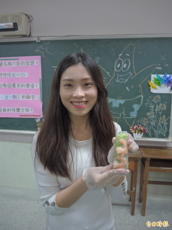 阮秋姮被學生譽為「越南周子瑜」。(記者翁聿煌攝)