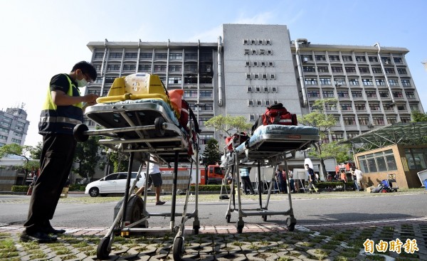 衛福部護理之家大火,造成9死、11重傷。(記者羅沛德攝)