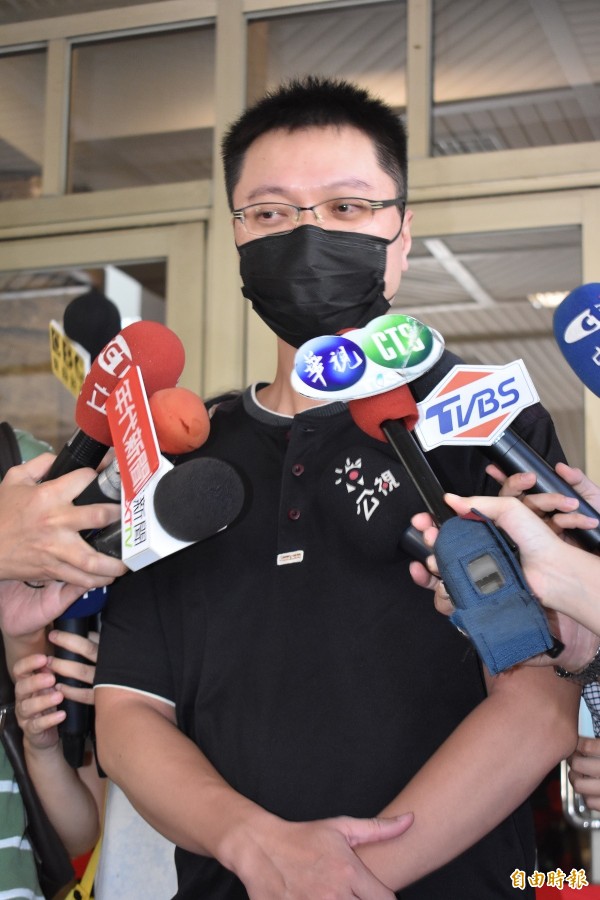 王忠义得知无罪之后表示,将对检警与判他有罪的一审法官追究责任。(编辑张瑞桢摄)