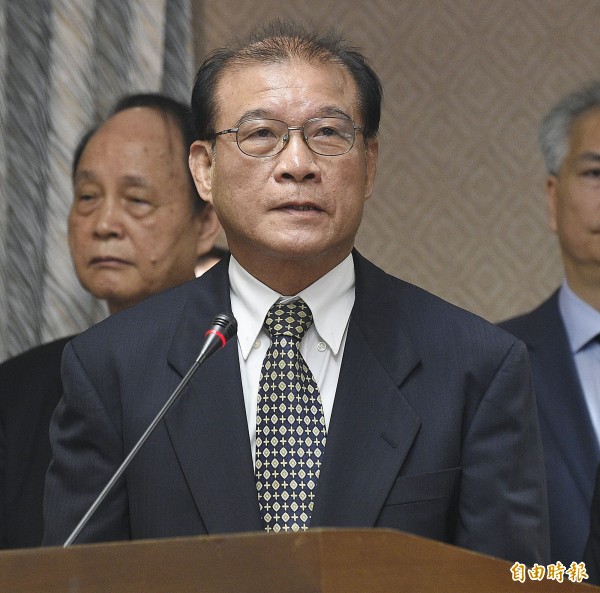 國安局第三處副處長賴蘊誠今赴內政委員會接受民進黨立委姚文智詢答時表示，目前掌握退休將領名單共計32人，合計超過50顆星星。（資料照，記者陳志曲攝） 