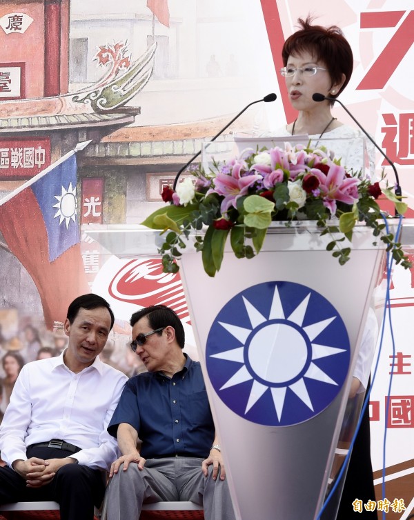 洪秀柱今早與總統馬英九、國民黨主席朱立倫、前副總統連戰等人參加國民黨的紀念抗戰勝利70週年活動,她致詞向所有參與抗日的將士們致敬,更兩度提到「中華民國」說。(記者叢昌瑾攝)