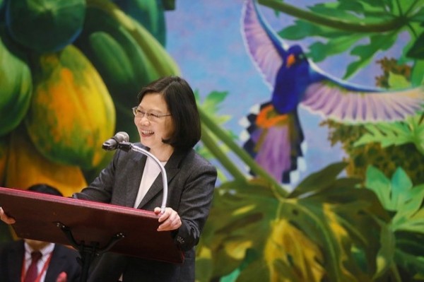 蔡英文強調,在兩岸關係方面,「『維持現狀』就是我們的主張」!(總統府提供)