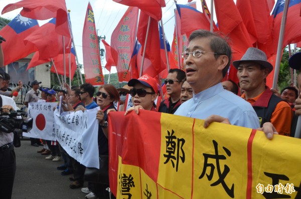 「白狼」张安乐率统促党抗议。(资料照)