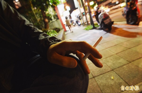 立法院今(21日)三讀通過菸酒稅法修正草案,未來每包香菸將調漲20元。(資料照,記者羅沛德攝)