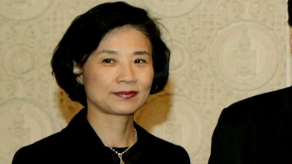 大韓航空會長趙亮鎬的夫人李明姬，因涉嫌辱罵、毆打工人，遭限制出境等候警方調查。（圖取自《韓國先驅報》）