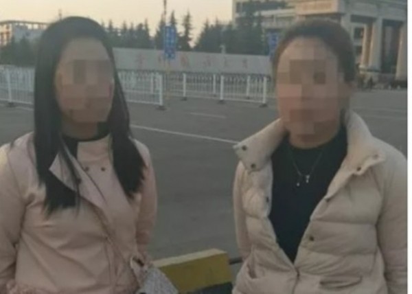 犯案陳女與李女稱自己為港台交換生,但事實上皆為中國安徽省五河縣出生。(圖翻攝自微博) 犯案陳女與李女稱自己為港台交換生,但事實上皆為中國安徽省五河縣出生。(圖翻攝自微博)