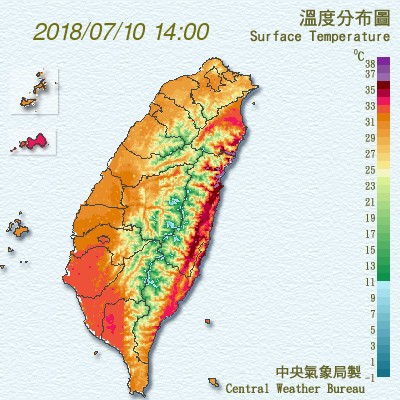受到颱風外圍環流過山的沉降焚風影響,花蓮颳起焚風,溫度分布圖可以看出背風面出現明顯高溫。(中央氣象局)