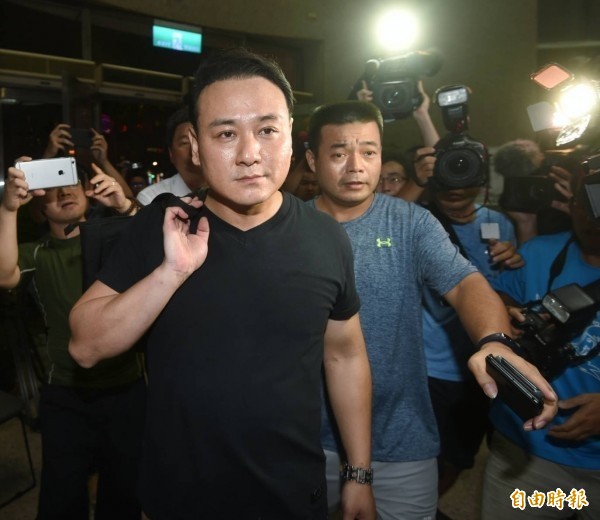 張安樂之子張瑋獲裁定25萬元交保。(資料照,記者方賓照攝)