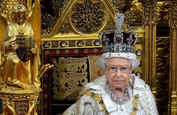 英國女王伊莉莎白二世(Elizabeth II)最近傳出在1981年訪問紐西蘭時,竟差點被一名17歲青年暗殺(路透)