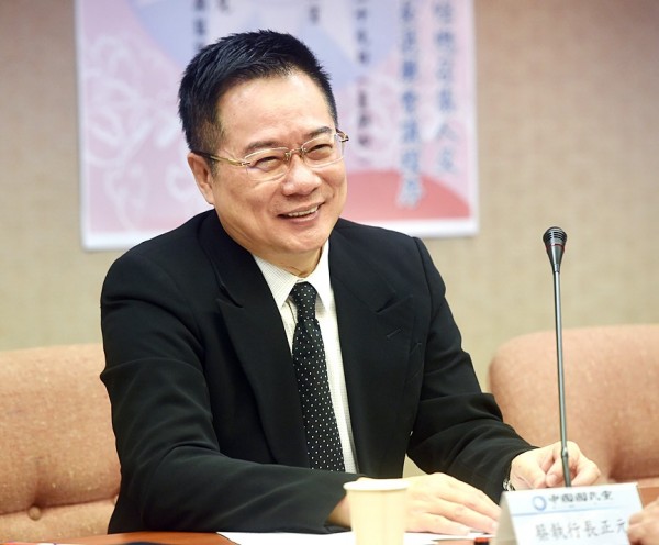 Then-Chinese Nationalist Party (KMT) Central Policy director Alex Tsai smiles while attending a news conference in Taipei on Jun. 29.
Photo: Chien Jung-fong, Taipei Times Then-Chinese Nationalist Party (KMT) Central Policy director Alex Tsai smiles while attending a news conference in Taipei on Jun. 29.
Photo: Chien Jung-fong, Taipei Times