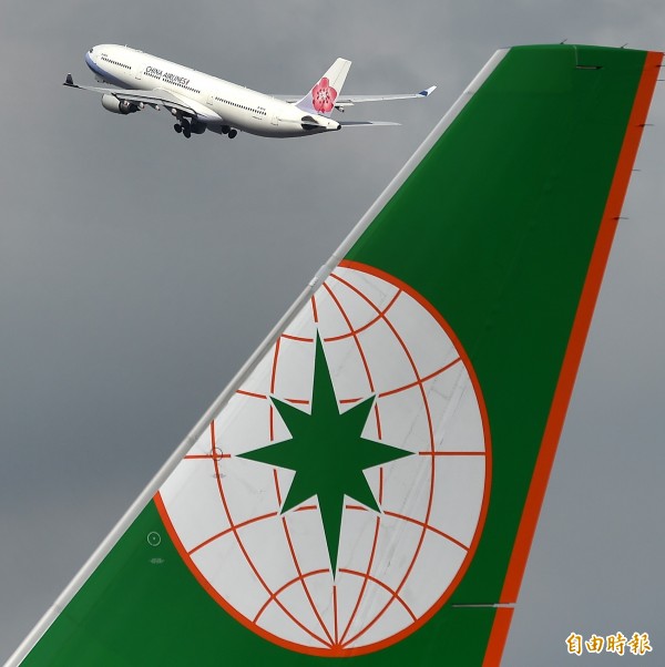 德國「客機墜毀數據評估中心」近日公布最新安全航空排行,在全球超過9百家航空公司中,台灣長榮航空第6名、中華航空則名列第60名。(資料照,記者朱沛雄攝)