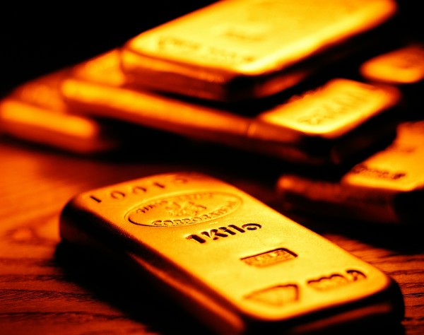 受到美元走強和全球利率上升影響,9日黃金價格走低,但由於全球股市受挫,黃金仍然得到一些避險需求的支撐。(情境照)