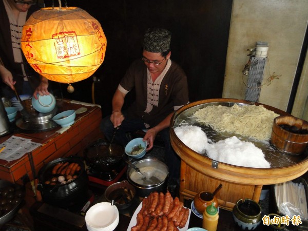 台南美食擔仔麵登上CNN推薦的19種必吃在地美食。(資料照,記者洪瑞琴攝)