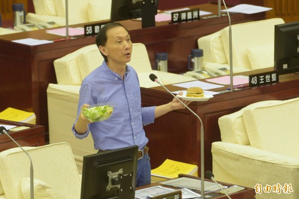 台北市議員李新今天清晨驚傳在前妻的北市安和路住處11樓墜樓,當場傷重身亡。(資料照,記者張嘉明攝)