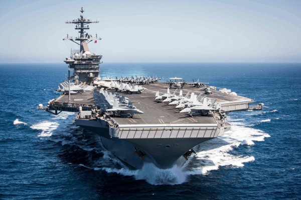 核動力航母羅斯福號,已離開第五艦隊防區,進入印度洋上的第七艦隊防區,意味著羅斯福號已航行到了印度洋東部,未來可能駛入南海。(法新社)