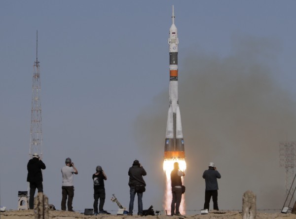 俄羅斯太空船「聯盟」號(Soyuz)今(11)日載著美國與俄國各一名太空人前往國際太空站,不料升空後發生故障,已緊急迫降於哈薩克。(美聯社)