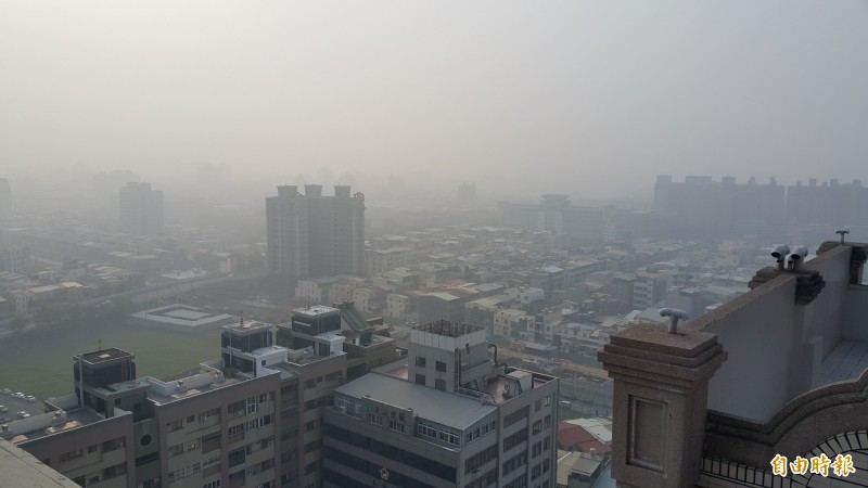 有國際研究月刊公布研究報告指出,全球每年約有400萬名孩童因為交通空氣污染而導致氣喘,報告中更指出,最嚴重的國家是科威特,台灣也榜上有名,排名第4。(資料照)