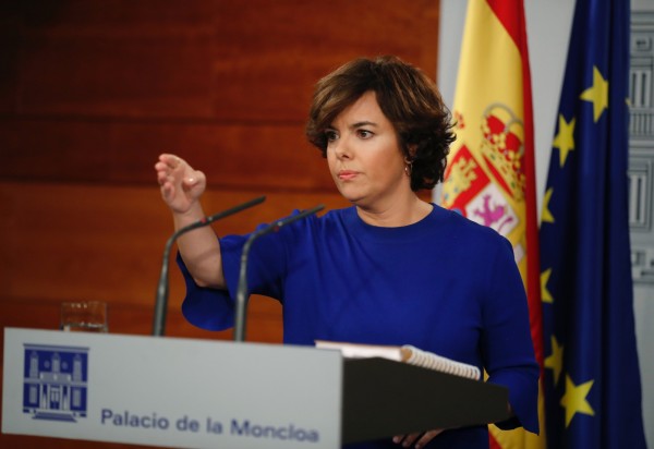 西班牙副總理薩恩茲說，「在加泰隆尼亞議會發生的事非常可恥且難堪。」（歐新社）