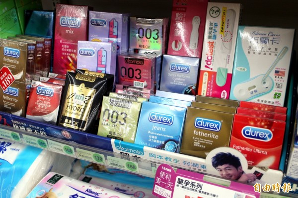 我國愛滋感染者累積人數達3萬1036人,其中89%患者皆因性行為時沒有使用保險套而感染愛滋病。(資料照,記者劉彥甫攝)