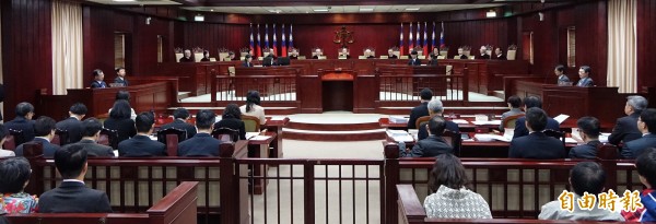 司法院大法官會議受理律師閱卷權釋憲案後,法務部曾發函希望釋憲案延期,讓檢方系統充分反應意見,並讓新政府參與釋憲案,但延期的要求遭大法官會議駁回。(資料照,記者劉信德攝)