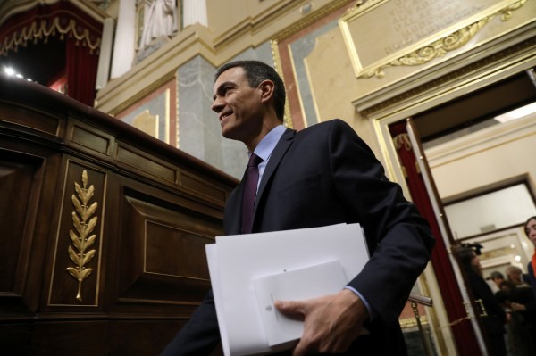 西班牙首相桑傑士宣布明年調薪22%。（路透）