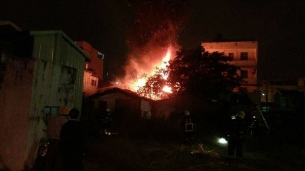 雲林縣東勢鄉一處貨櫃屋今凌晨發生火警,一名少女不幸身亡。火警示意圖,與本新聞無關。(資料照)