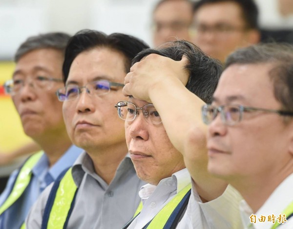 被問到李登輝有沒有鼓勵他「更上一層樓」?柯P笑說「沒有啦!哪有講這種話,他不會這樣講」一語帶過。(記者方賓照攝)