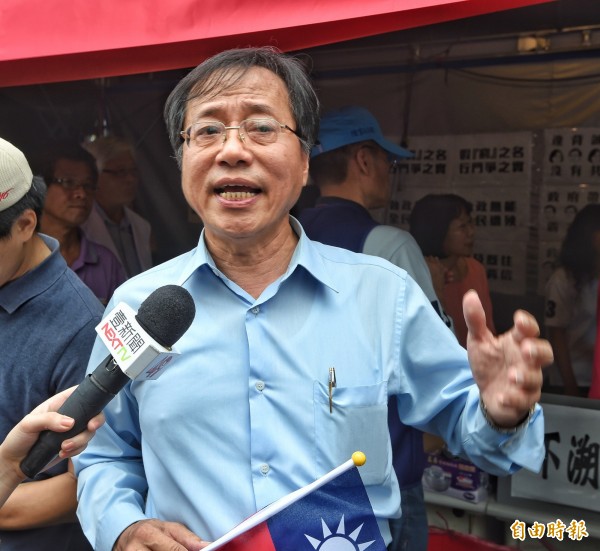 李來希感嘆隊友們七嘴八舌卻沒人願意帶頭,稱自己「不如歸去」。(資料圖,記者方賓照攝)