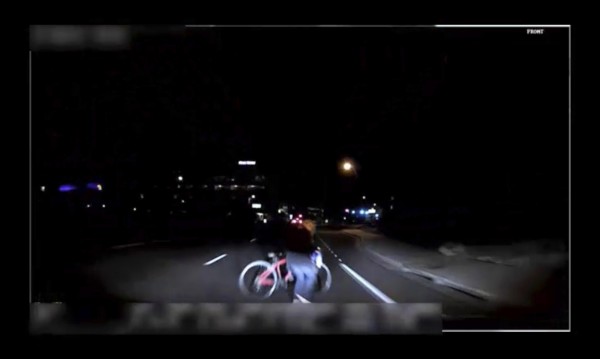 全球首起自駕車死亡車禍,當地警方公布行車紀錄器畫面。(美聯社)