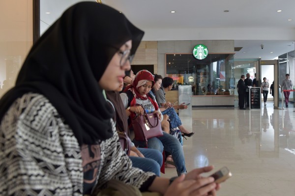 印尼和馬來西亞穆斯林組織共同呼籲民眾，抵制美國連鎖咖啡店星巴克 （Starbucks），原因是因為星巴克支持LGBT族群及同性婚姻。（法新社）