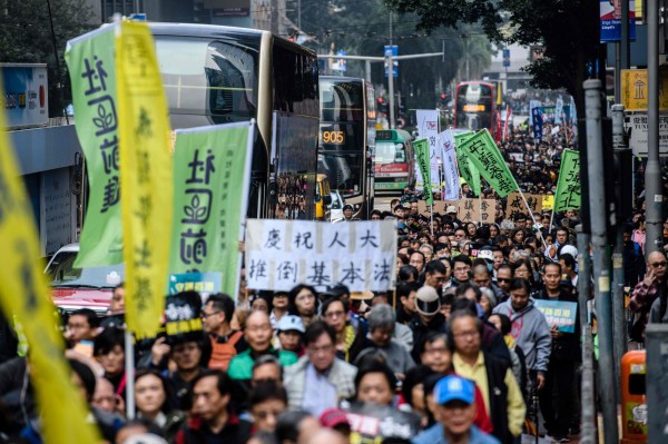 今年元旦數千名香港人舉行反中國北京示威。（法新社）