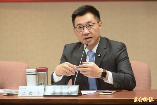 林佳龍一句「從65歲繳健保費到100歲大約35萬,難道繳不起?」引起諸多討論,藍委江啟臣(見圖)在臉書批評林佳龍。(資料照,記者張嘉明攝)