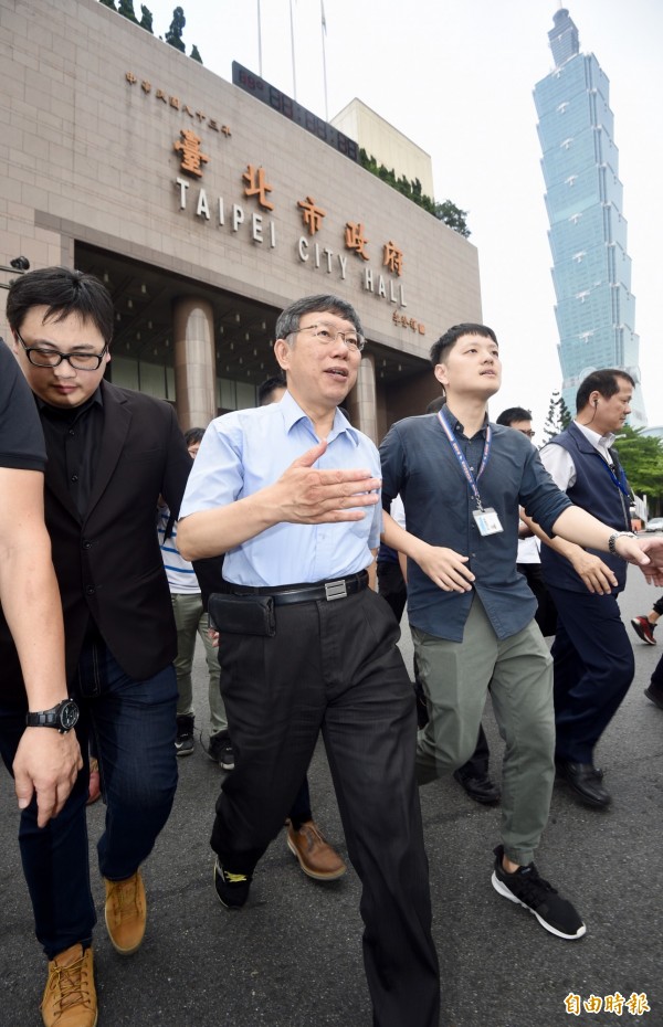 台北市長柯文哲(中)。(資料照)