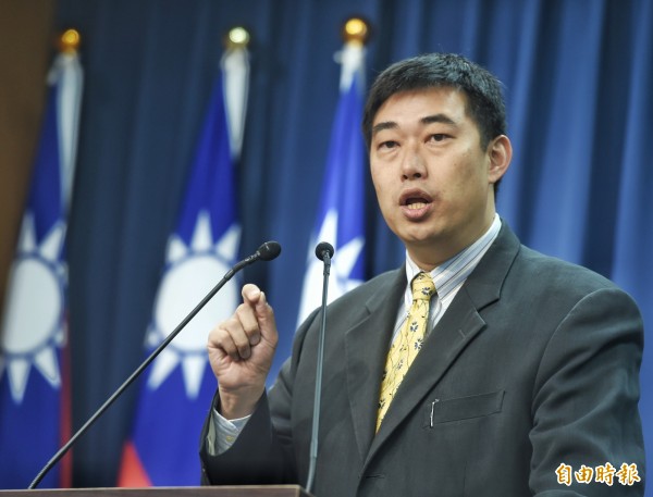 行政院黨產會週二(9日)認定中影是國民黨附隨組織後,中廣案、民族三基金會案受任律師律師葉慶元今天竟投書媒體聲稱「法治淪為黨治」。(資料照)