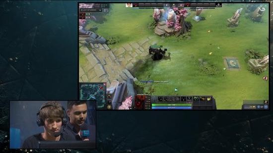 Dota 2職業玩家Dendi,與AI機器人OpenAI進行1對1表演賽,結果Dendi被OpenAI所擊敗。(圖擷取自YouTube)