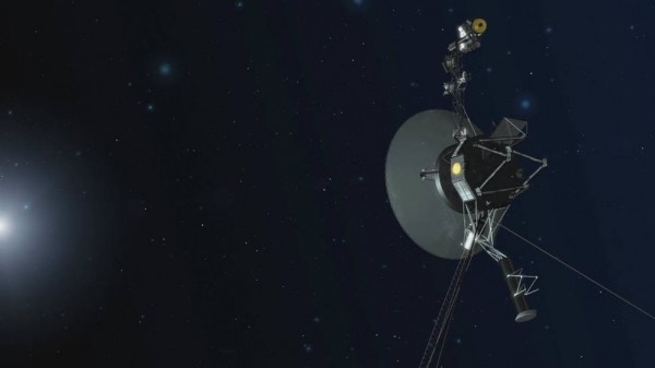NASA工程師們近日成功啟動旅行者1號閒置37年未使用的備用火箭推進器。讓這艘距離地球最遠的太空船,繼續為探索未知的宇宙而努力。(圖擷自NASA官網)